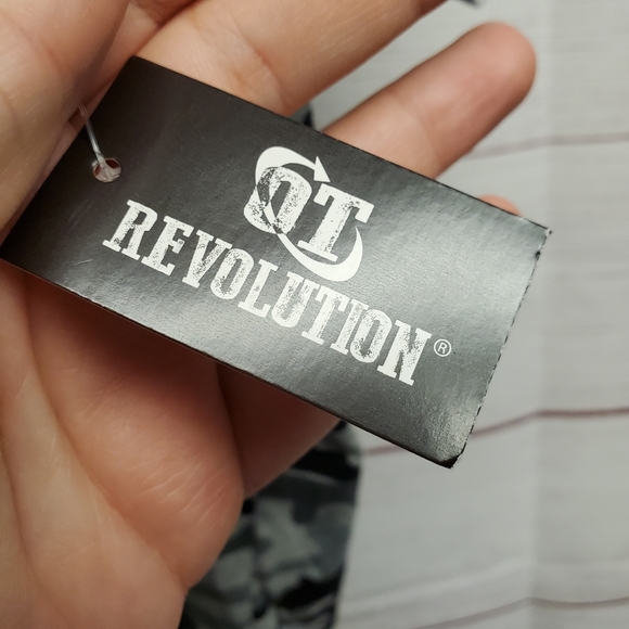 Big Boy/Teen Revolution Grey Camo Hooded T-Shirt NWT - Picture 5 of 7